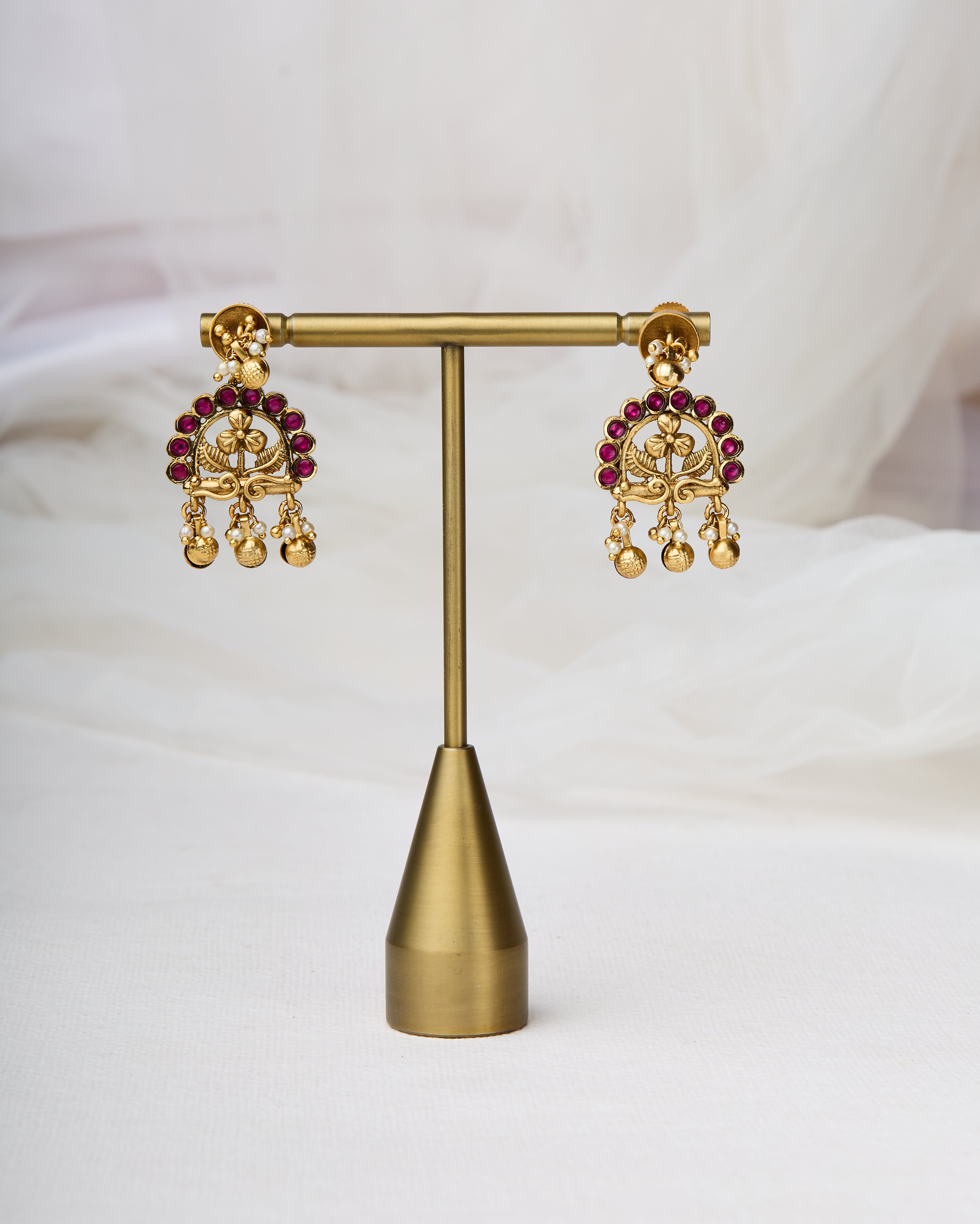 Vanshika gold look alike necklace set