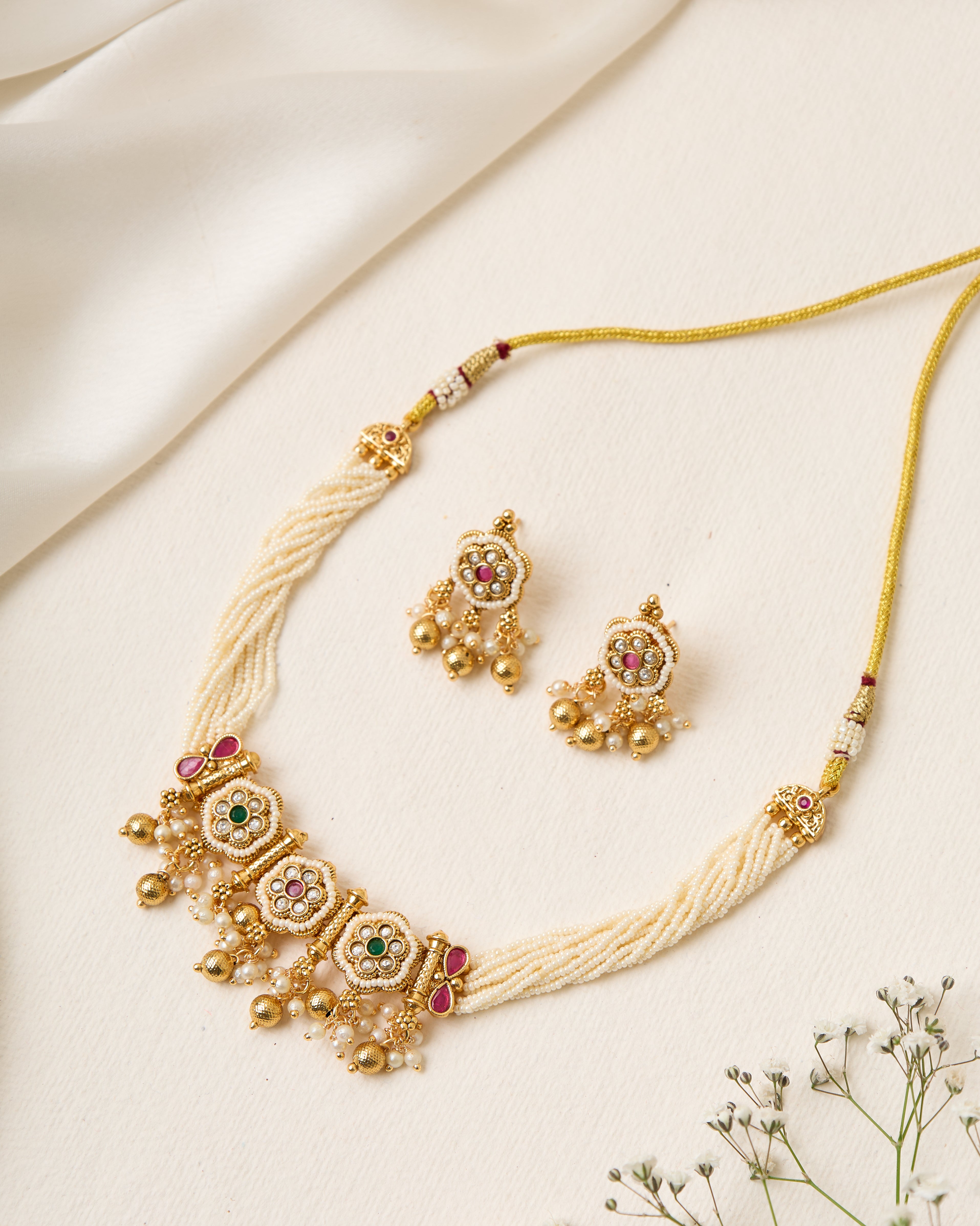 Pakhi gold plated necklace set