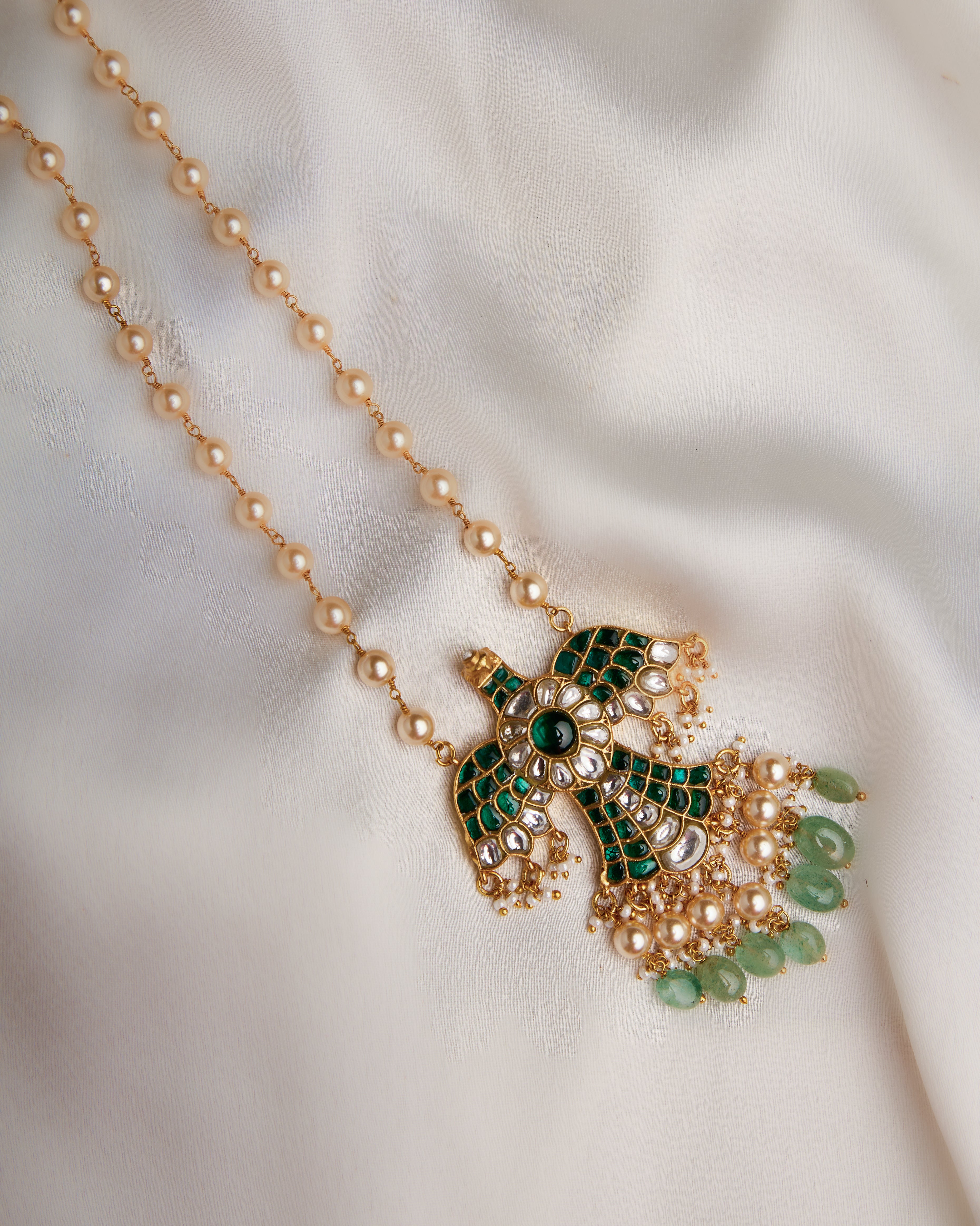 Tarkshya green pearl necklace