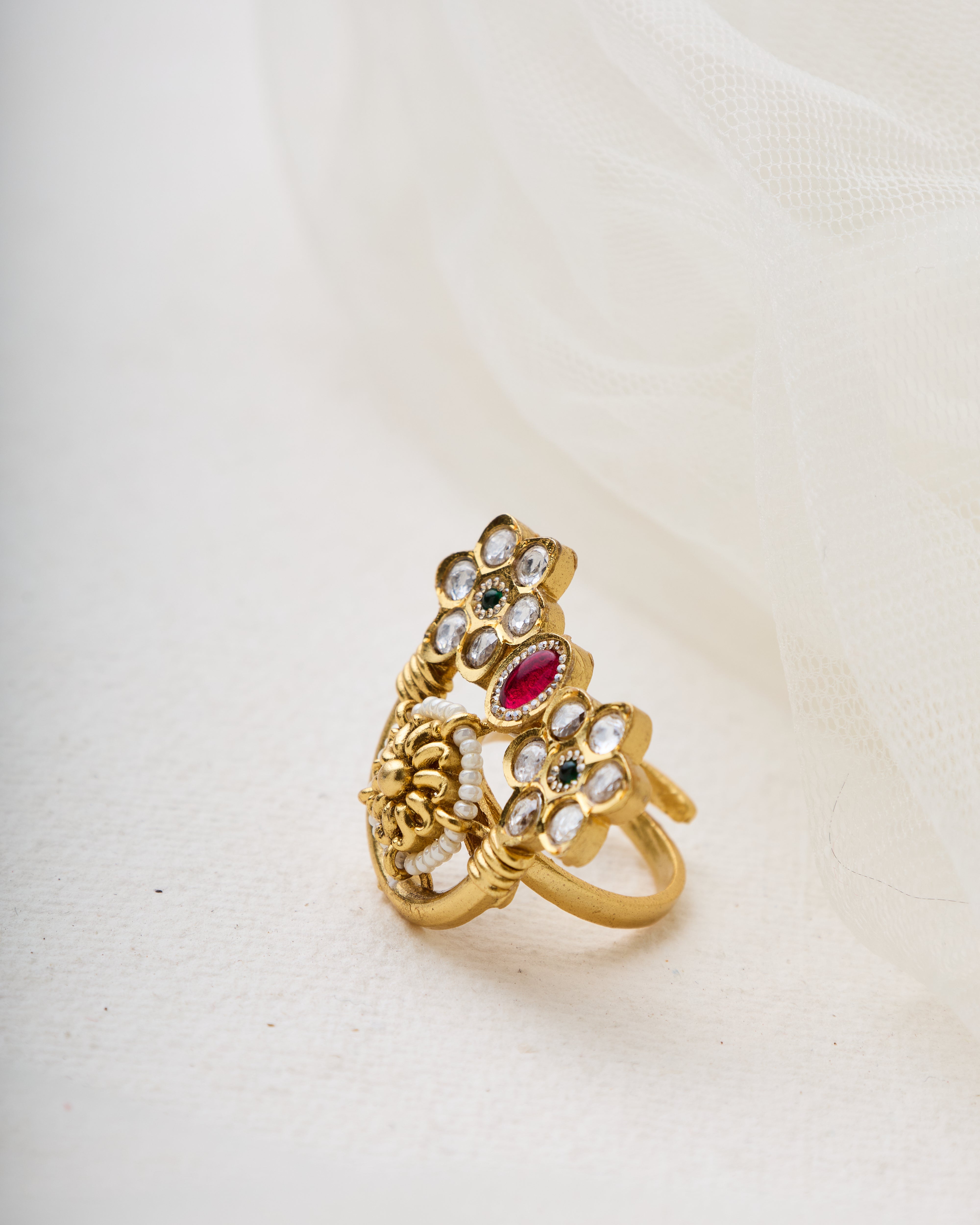 Smira flower premium kundan ring
