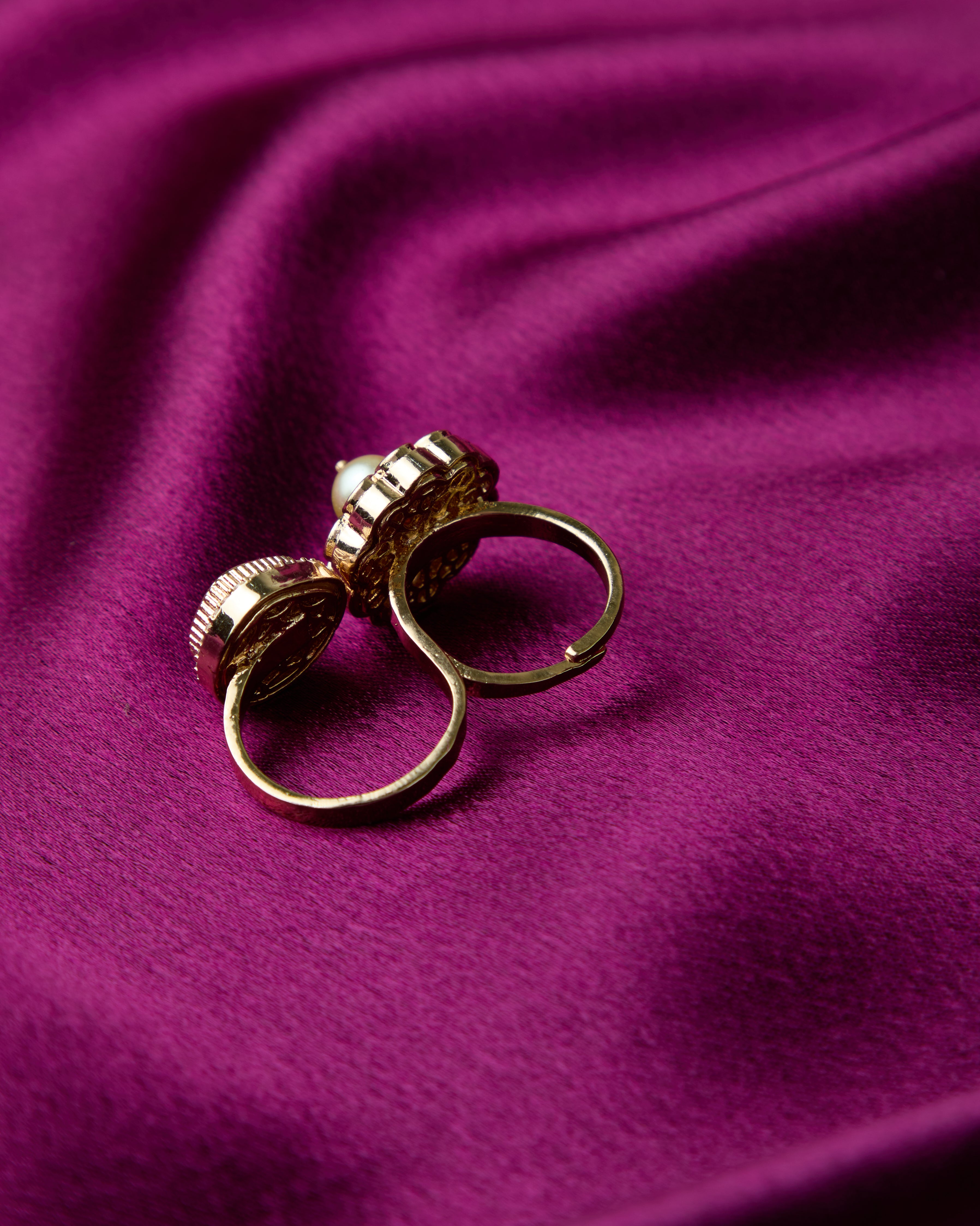 himani double finger ring