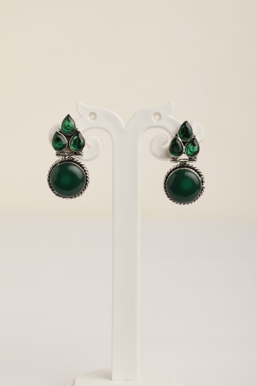 High Quality Monalisa Stone Earings
