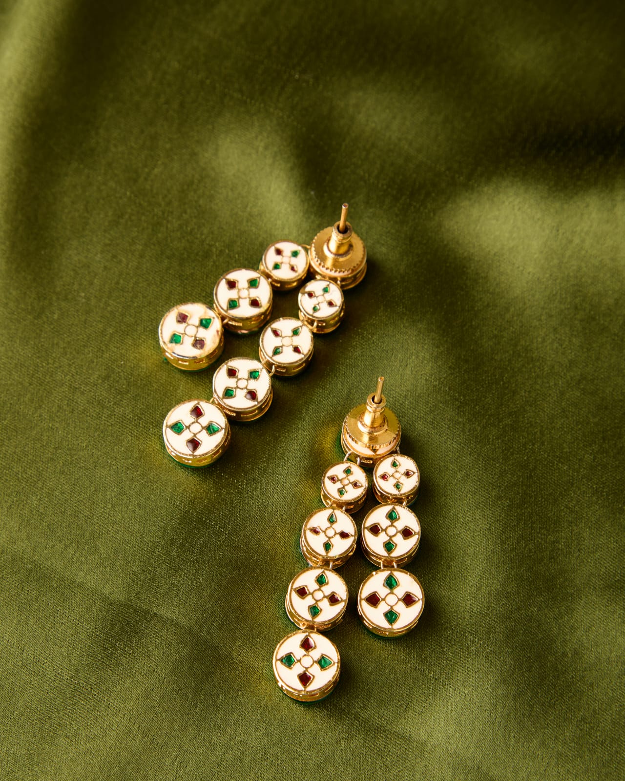 Kundan two line earrings