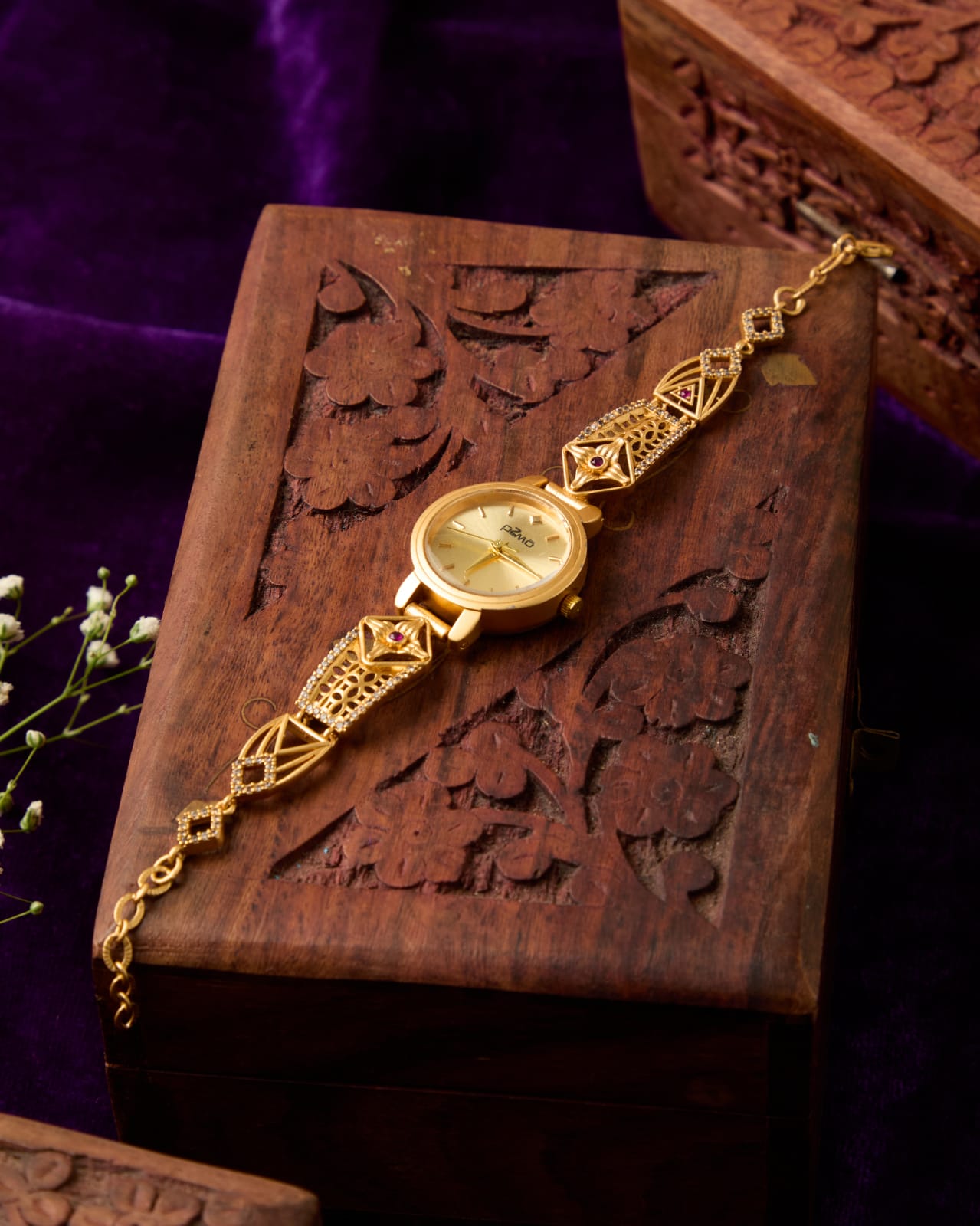 ridha golden wrist watch