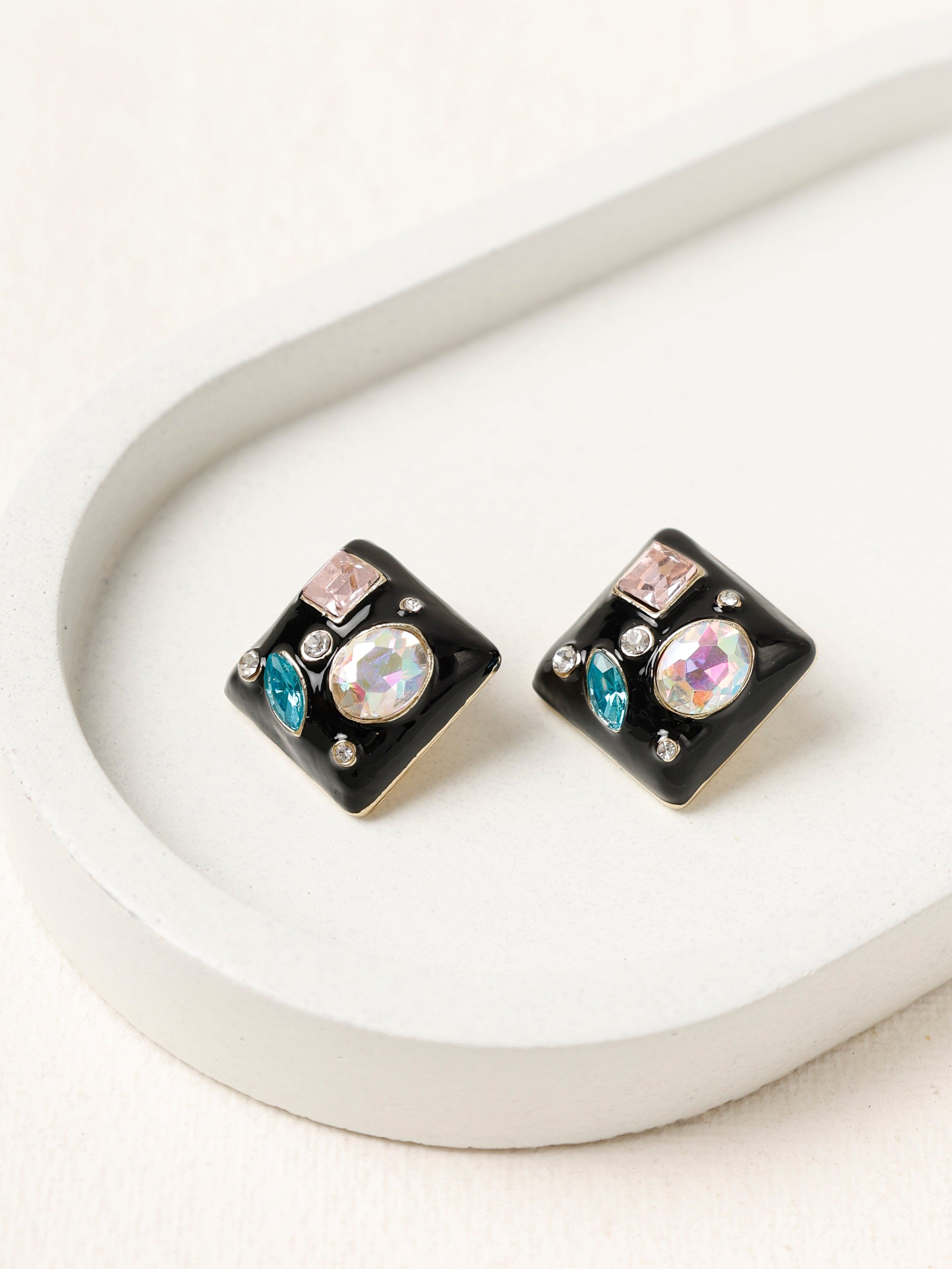 Seoul Spark Square Studs Black