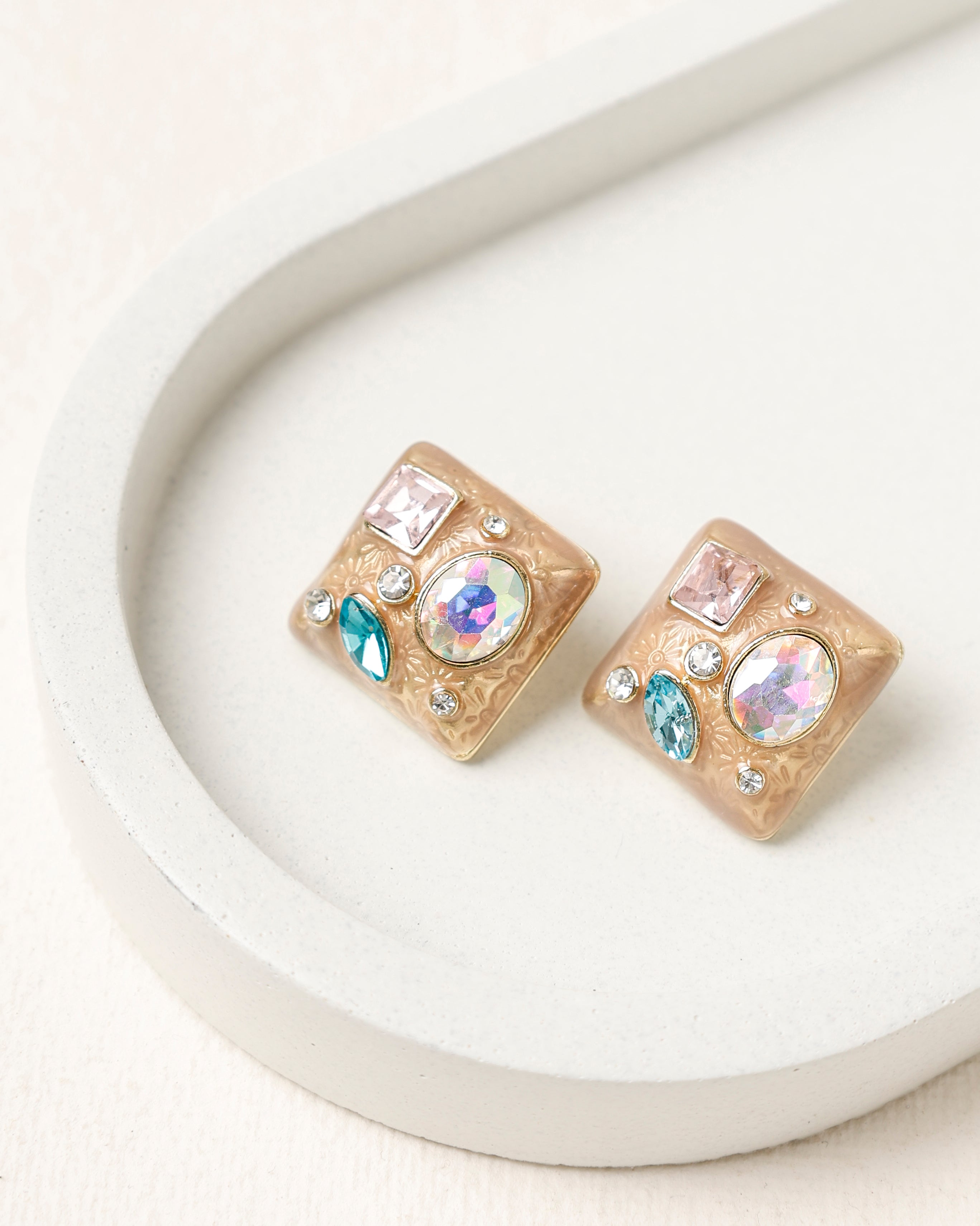 Seoul Spark Square Studs Golden