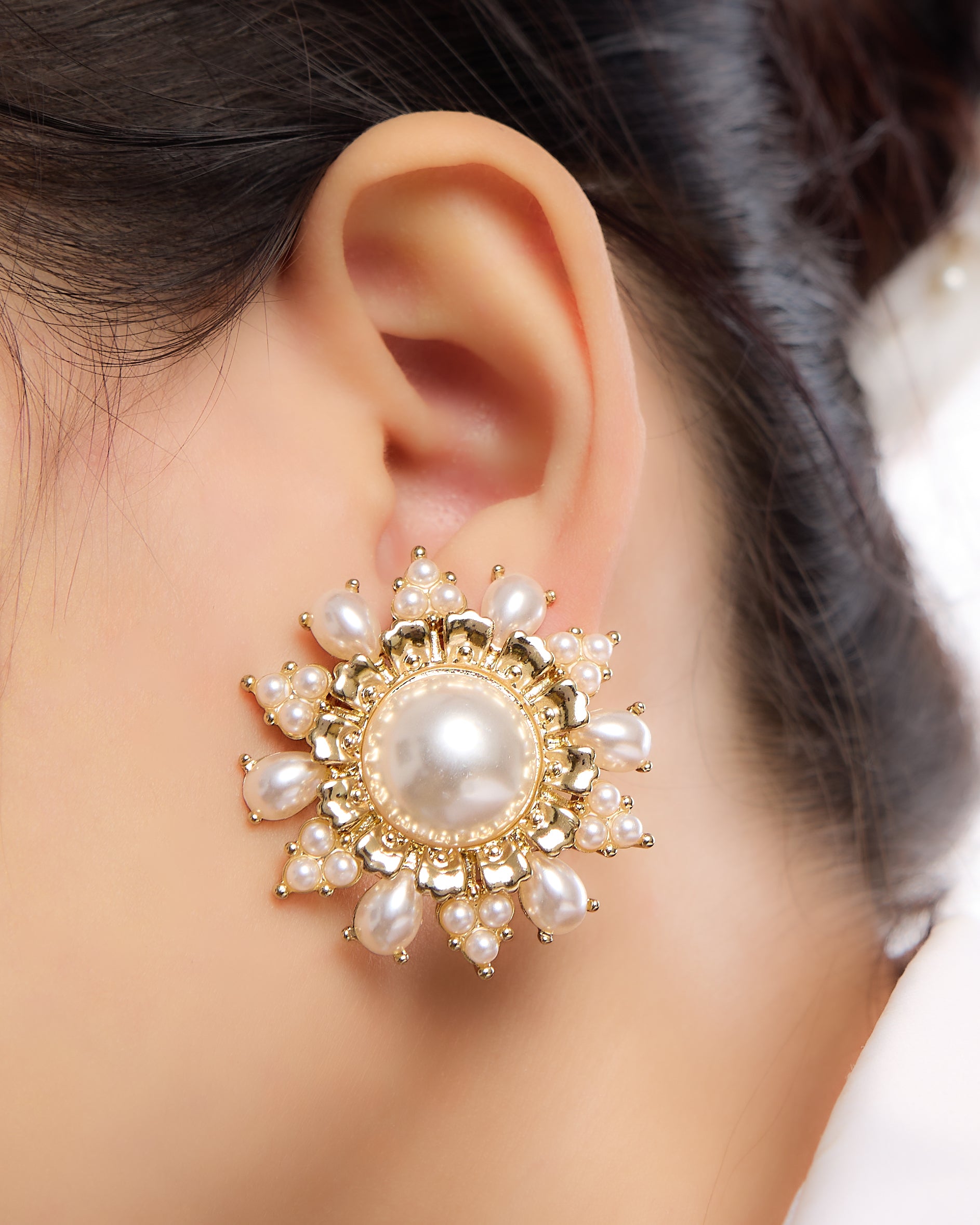 Royal Pearl Radiance Studs